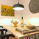 Apartamento Santosweethome 2 *