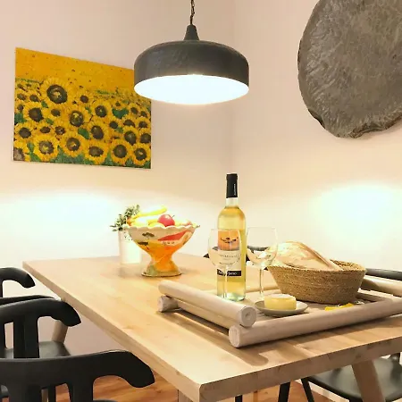 Apartment Santosweethome 2 *